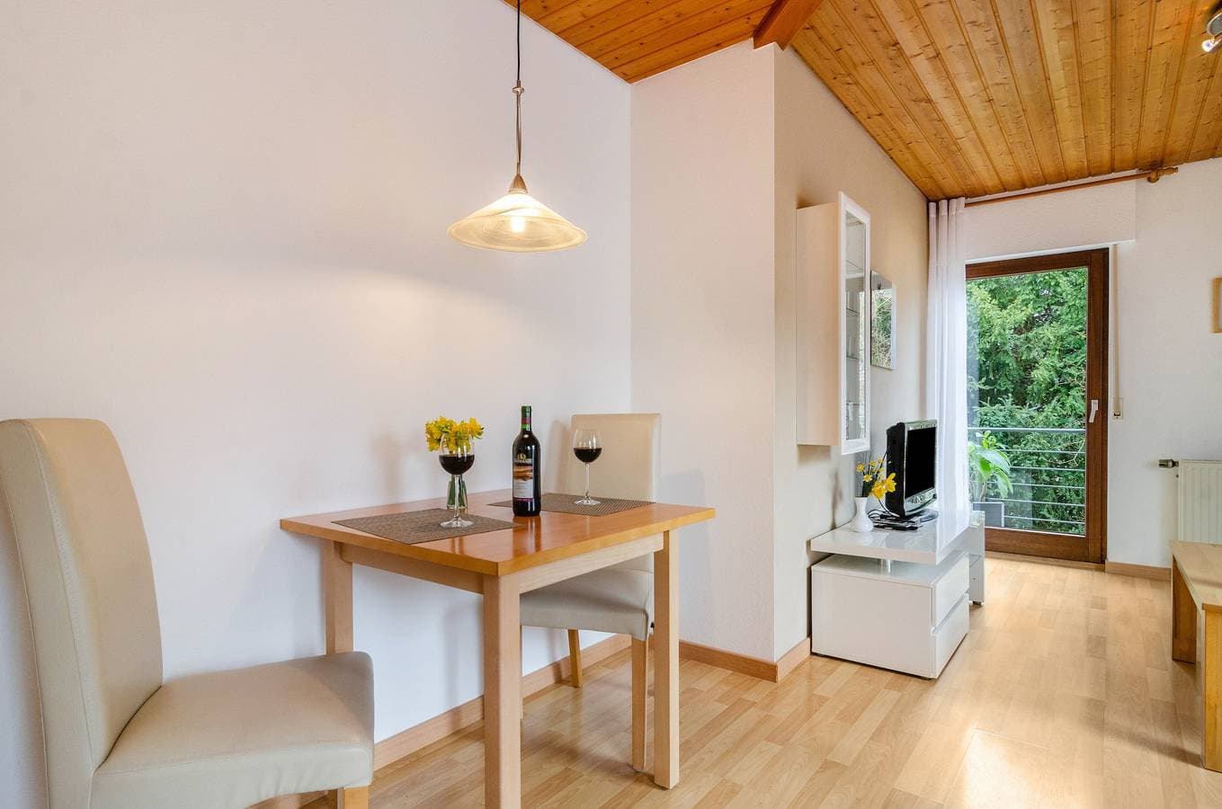 Foto 6 von 23: Haus Annette - Ferienwohnung 'Nr 2' mit Balkon und Wi-Fi