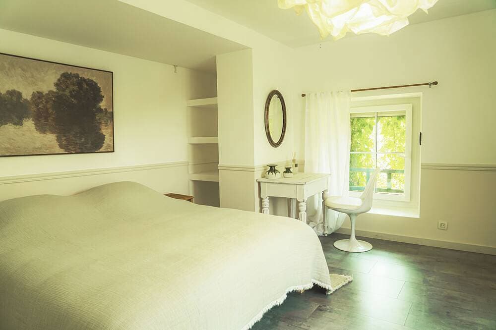 Foto 10 von 30: Charming House in Laon• Indoor pool
