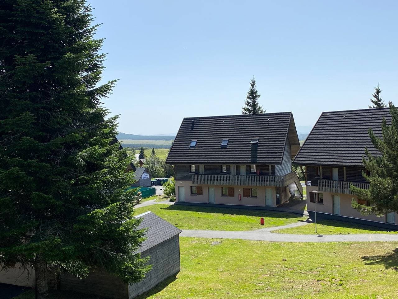 Foto 13 von 20: Geräumiges Familien-Duplex in der Natur