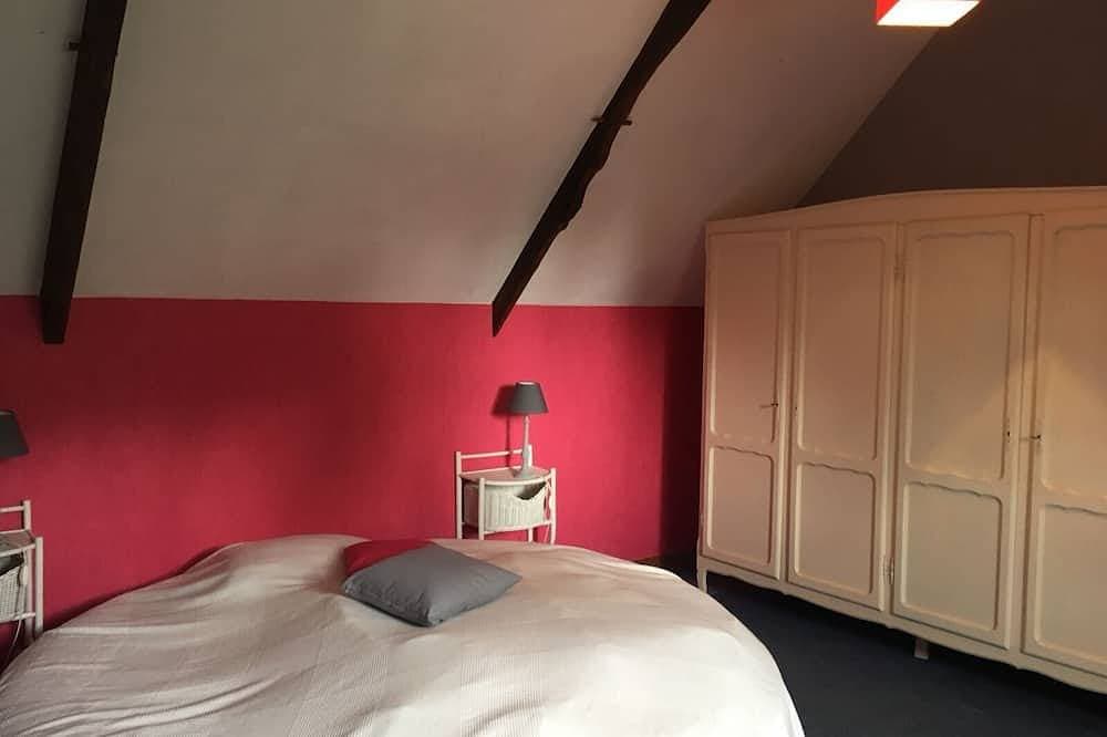 Foto 10 von 27: Typisches Landhaus - Goudelin