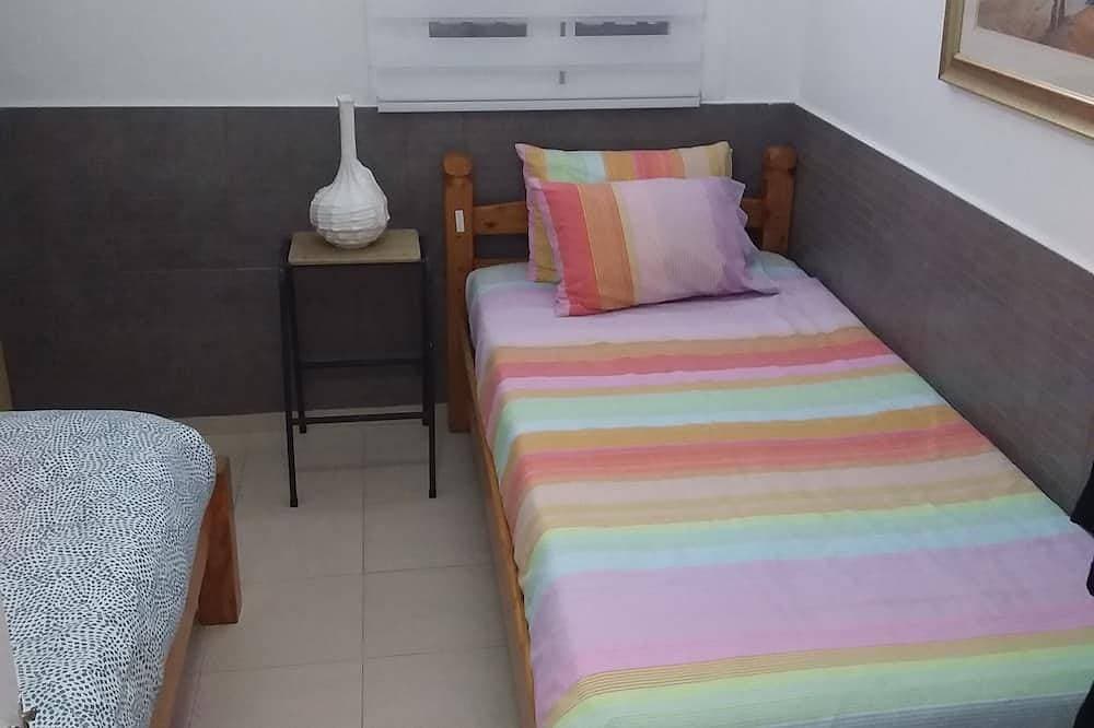 Foto 4 von 21: Beach House in a fantastic location With Stunning Views.