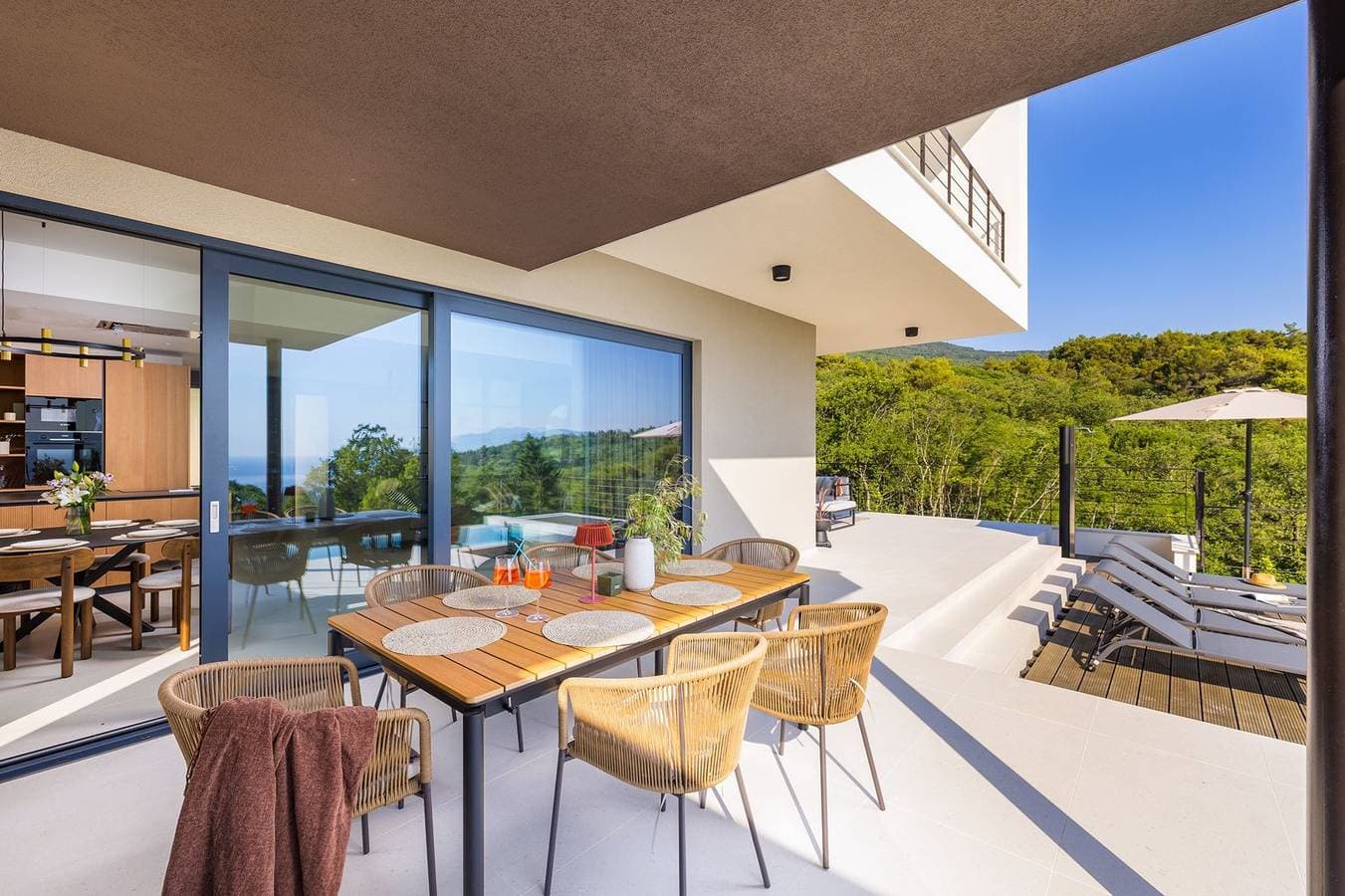 Foto 13 von 54: Villa Serenis – Elegante, moderne Villa mit privatem Pool und atemberaubendem Meerblick