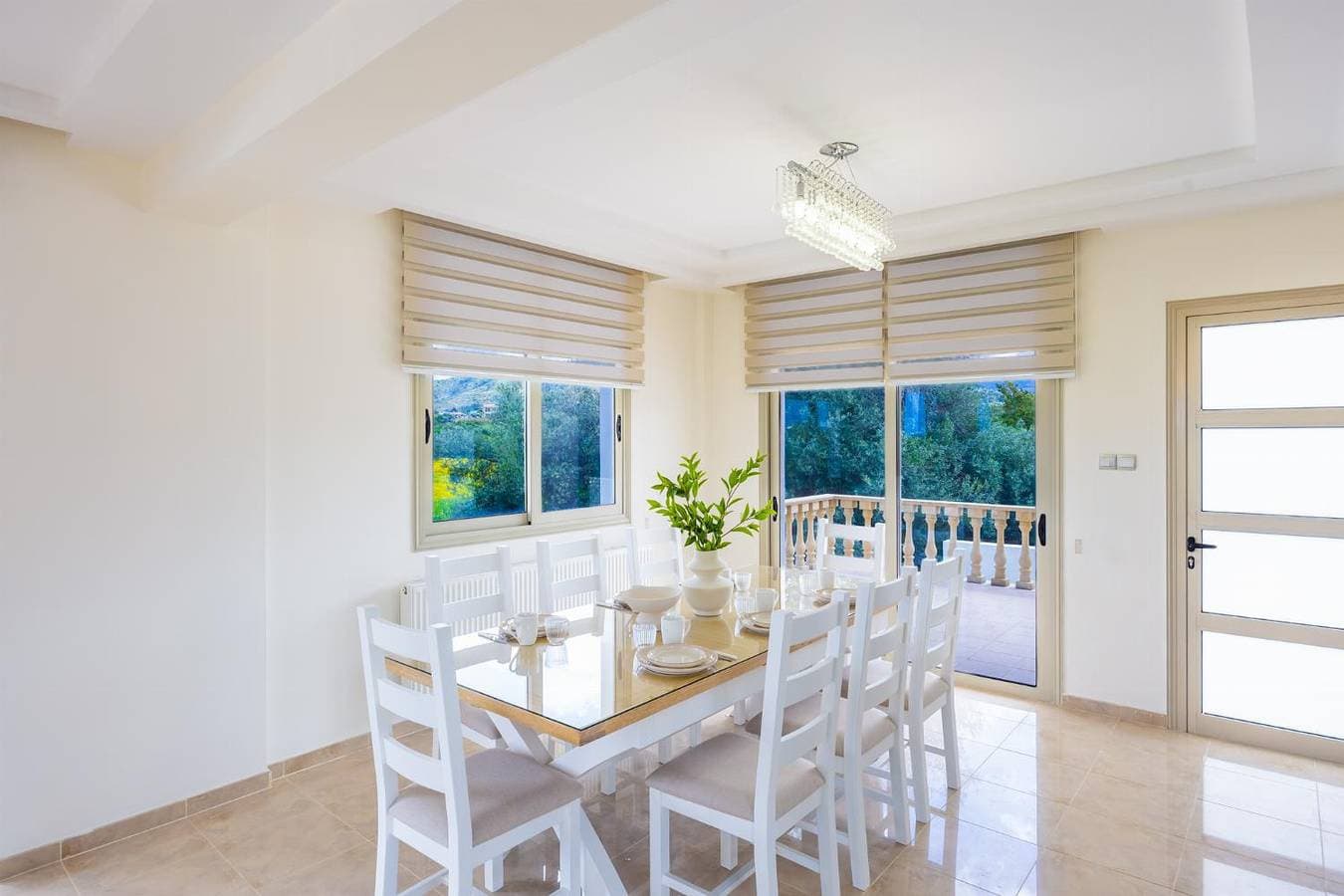 Foto 11 von 30: Villa für 8 Personen mit Terrasse