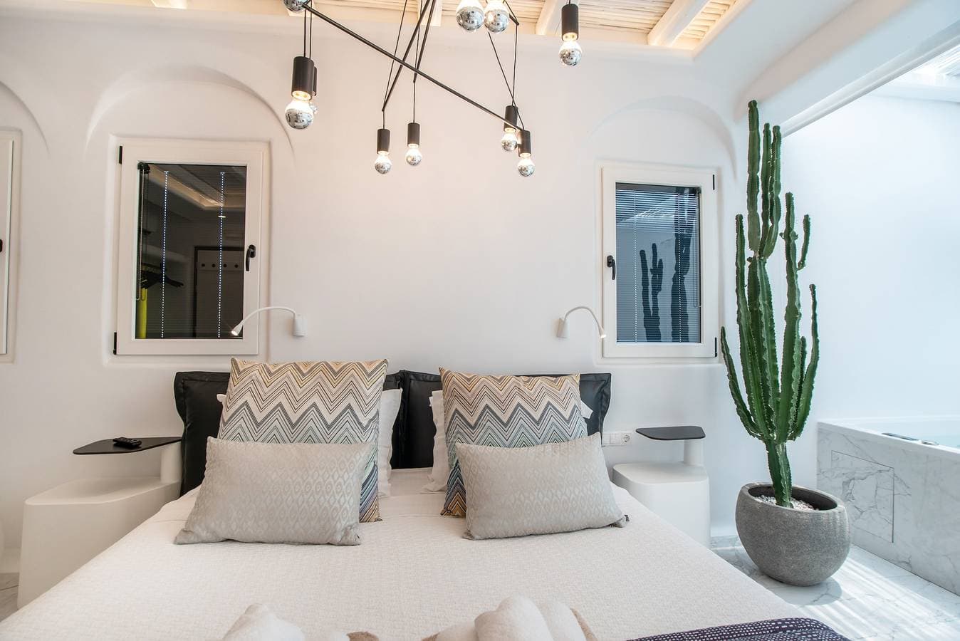 Foto 6 von 31: Apartment 'Narcissus Luxury Suites - Ariadne' mit Meerblick, WLAN und Klimaanlage