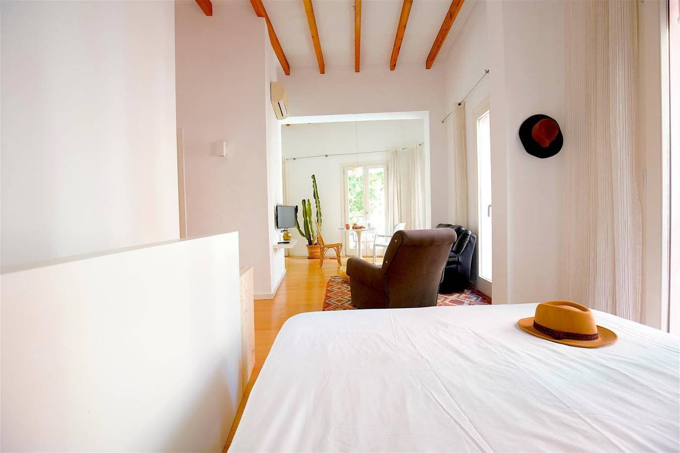 Foto 7 von 51: Ferienwohnung für 2 Personen mit Balkon/Terrasse
