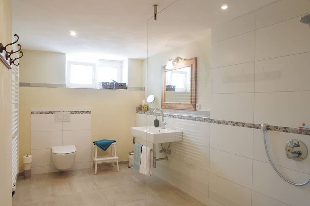 Foto 4 von 30: Ferienwohnung Hochparterre mit Seeblick 200m zum See