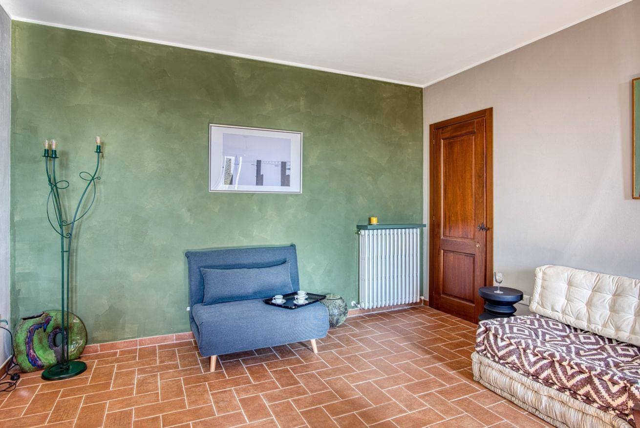 Foto 9 von 19: GuestHost - Casale dei Tramonti - Nature's Haven Olivi Apartment in Renovated Farmhouse with Pool
