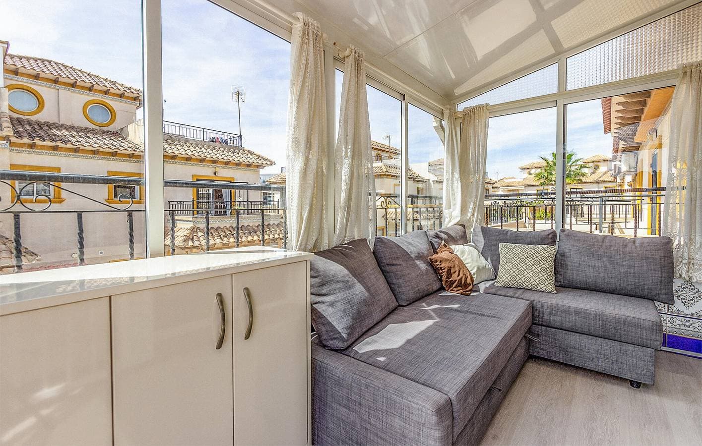 Foto 13 von 23: Gemütliches 70 qm Apt mit Pool, Terrasse und WiFi