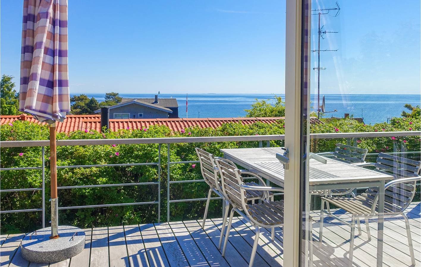 Foto 12 von 34: Ferienhaus für 4 Personen mit Terrasse