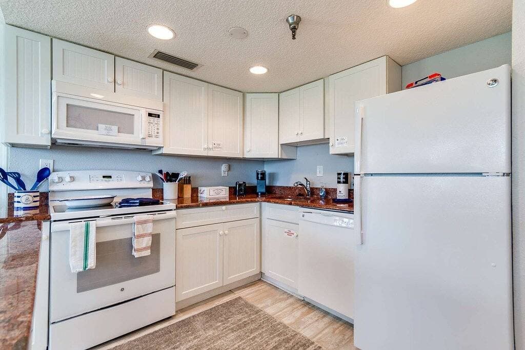 Ocean-View 1Br Condo | Pathway to Jacksonville Beach | Pool + King Suite 1