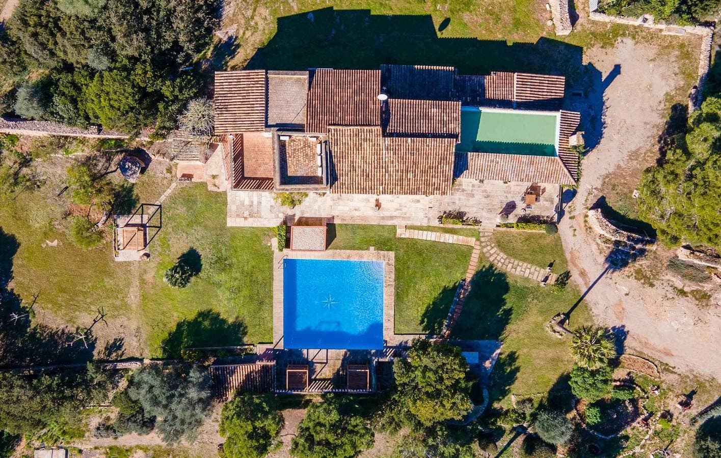 Foto 4 von 32: Luxuriöses Apartment mit Pool und Grill, 2,5 km von Playa Es Pregons entfernt