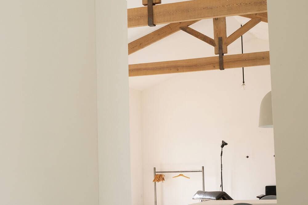 Foto 7 von 10: Charming Design Loft in renovated catalan farmhouse, Cantallops