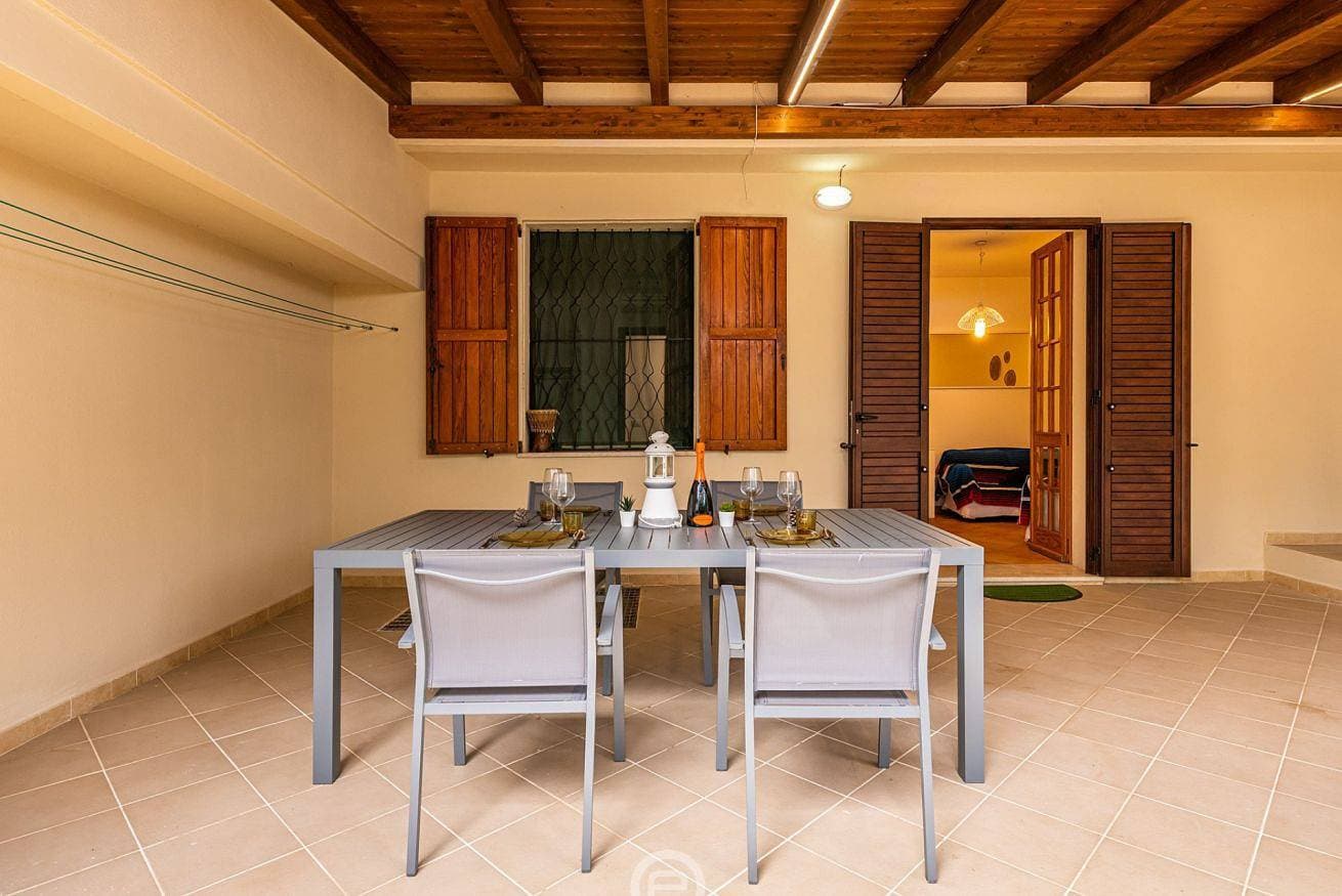 Foto 6 von 47: Ferienhaus für 4 Personen mit Balkon/Terrasse