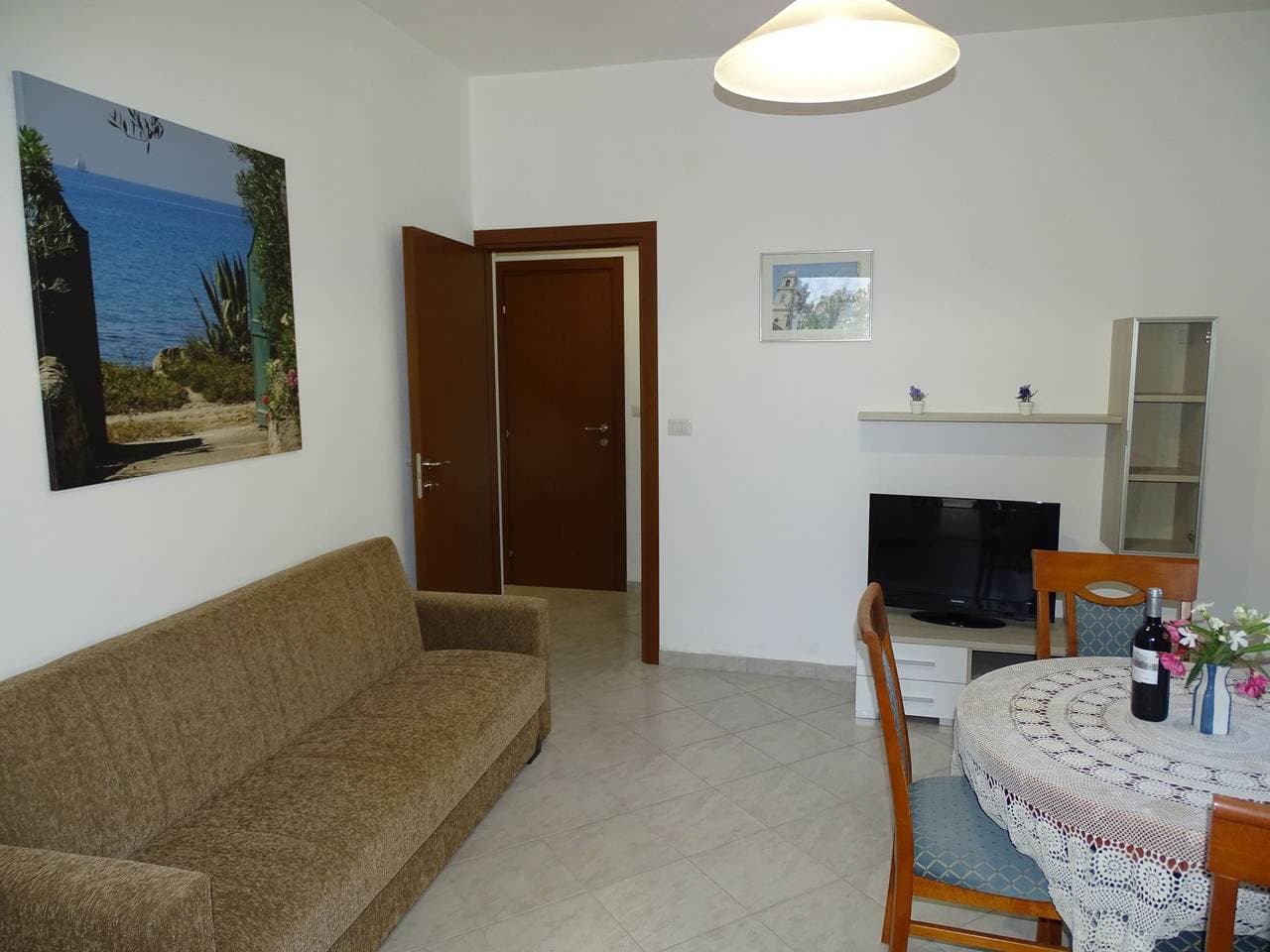 Foto 12 von 43: Mit grosser Terrasse direkt am Meer