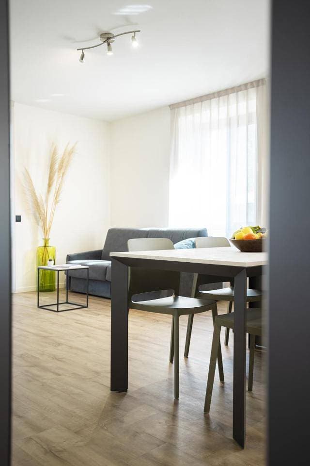 Foto 12 von 47: One-Bedroom Apartment with Mountain View