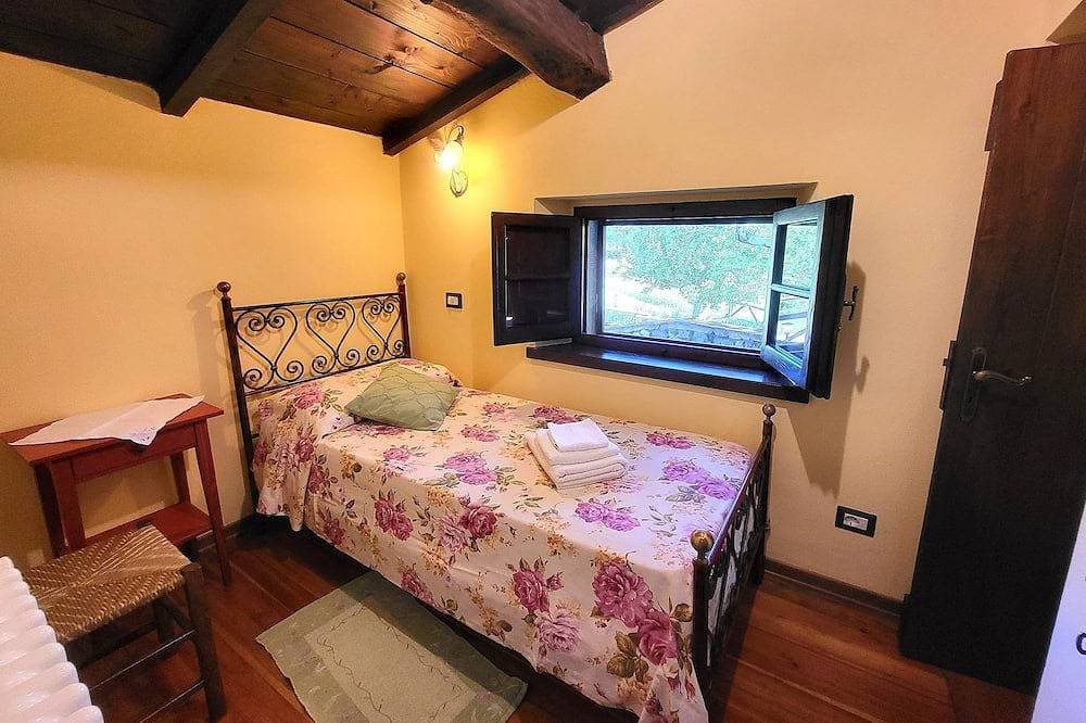 Foto 4 von 23: Restored Mill, riverside, private pool, WIFI, romantic!