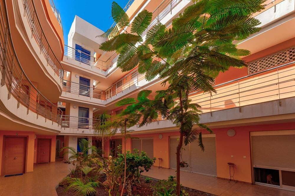 Foto 12 von 30: Duplex in San Juan with 2 bedrooms