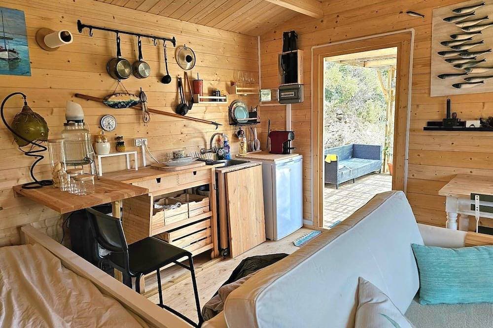 Foto 13 von 28: Cabin Sleeps 2 with Enclosed Garden