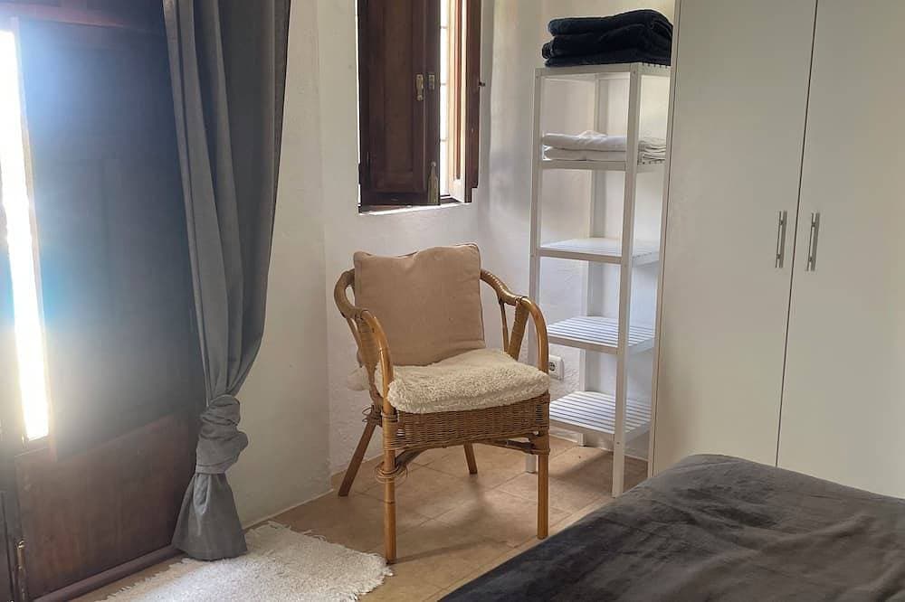 Foto 3 von 22: Private neu renovierte Villa mit spektakulärem Blick auf das Land, eigenem Pool, Garten