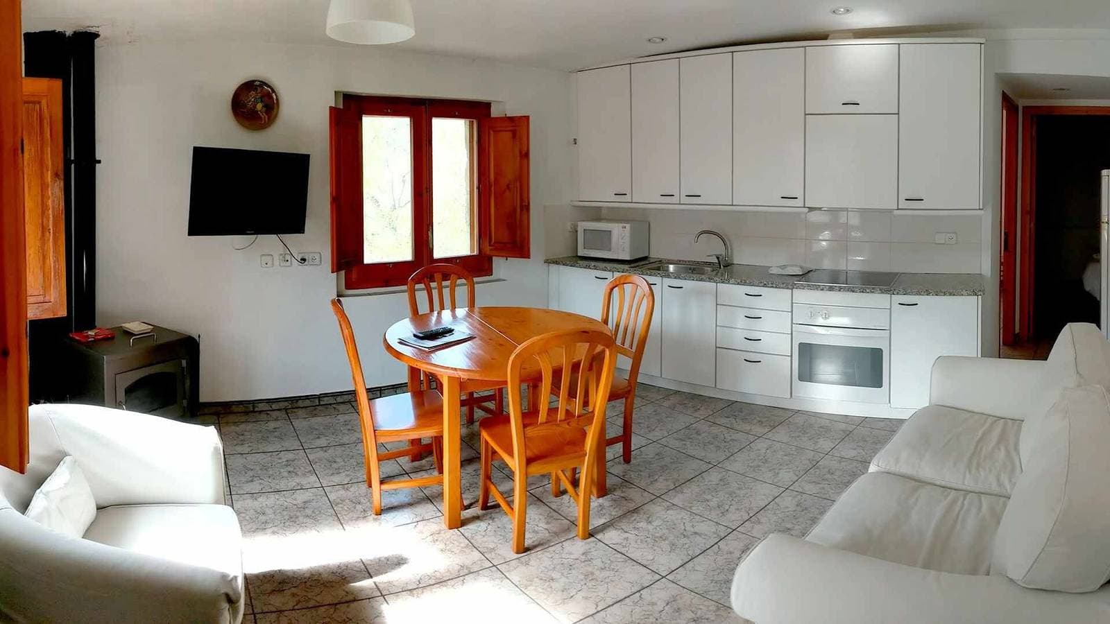 Foto 6 von 35: Ferienwohnung 'Mas El Carrer - Blanc' mit Gemeinschaftspool, Gemeinschaftsgarten und Wi-Fi