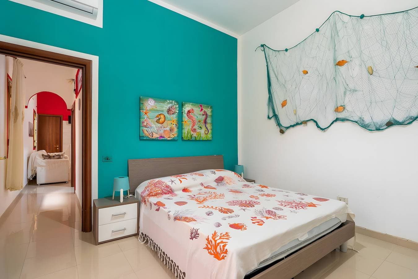 Foto 6 von 28: Ferienwohnung 'Due Passi Dal Mare' mit Meerblick, Gemeinschaftsterrasse und Klimaanlage