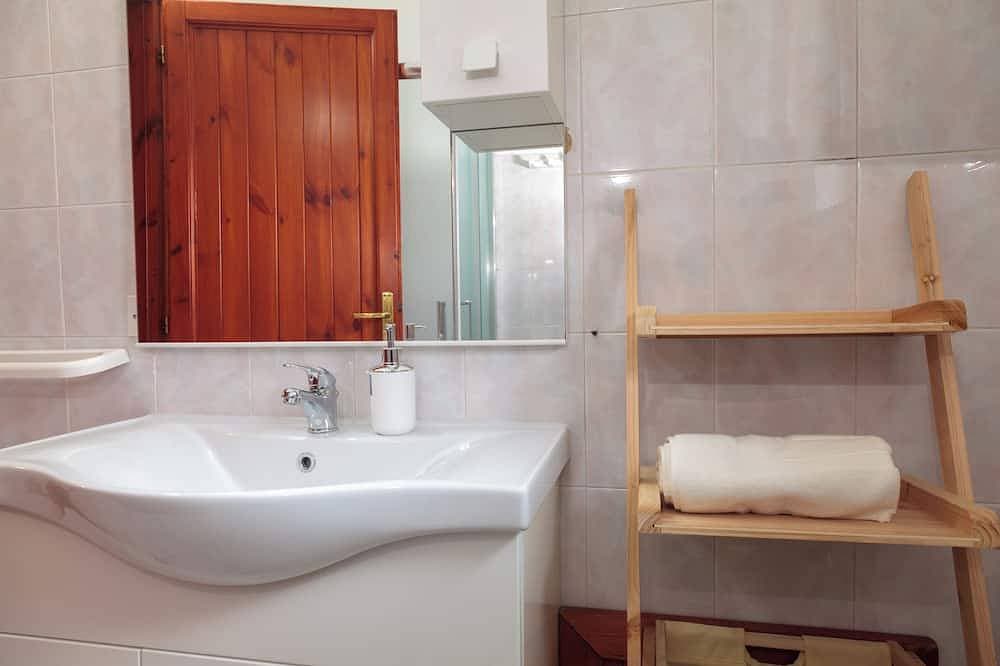 Foto 4 von 11: \"Vacation Home in Budoni Limpiddu: A Few Steps from the Sea, Perfect for Families\"