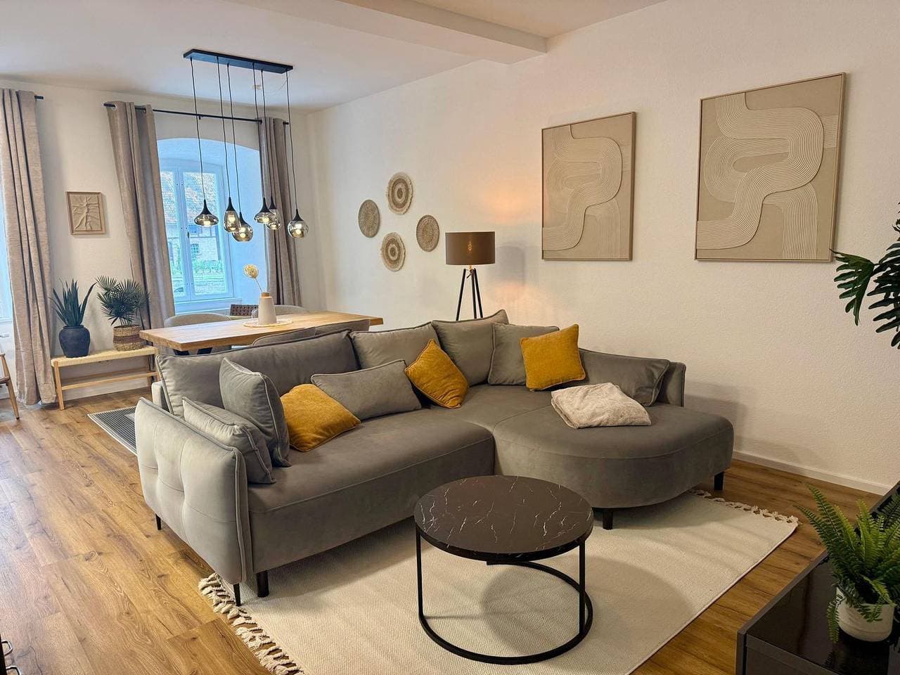 Foto 2 von 7: Exklusive Ferienwohnung im Schloss Espasingen