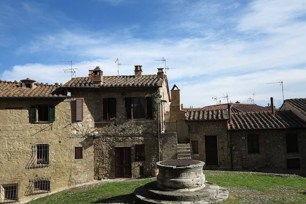 Foto 12 von 27: Toskanisches Haus im mittelalterlichen Dorf Castiglione d'Orcia