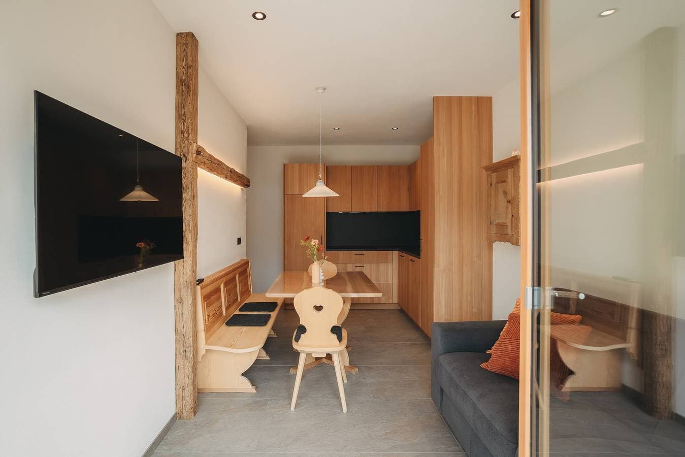Foto 5 von 19: Apartment 'Morgensonne Innersennerhof' mit Bergblick, WLAN und Klimaanlage