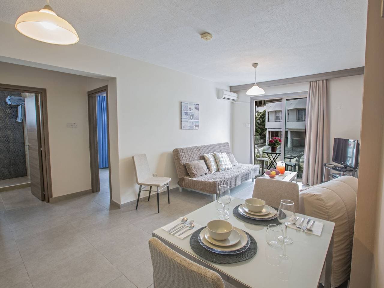 Helle Ferienwohnung mit Balkon 1