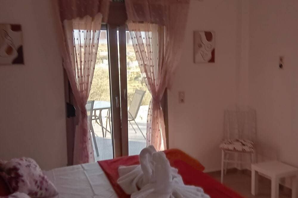 Foto 2 von 30: Charming 2-bedroom house with WiFi and AC in enchanting Pitsidia