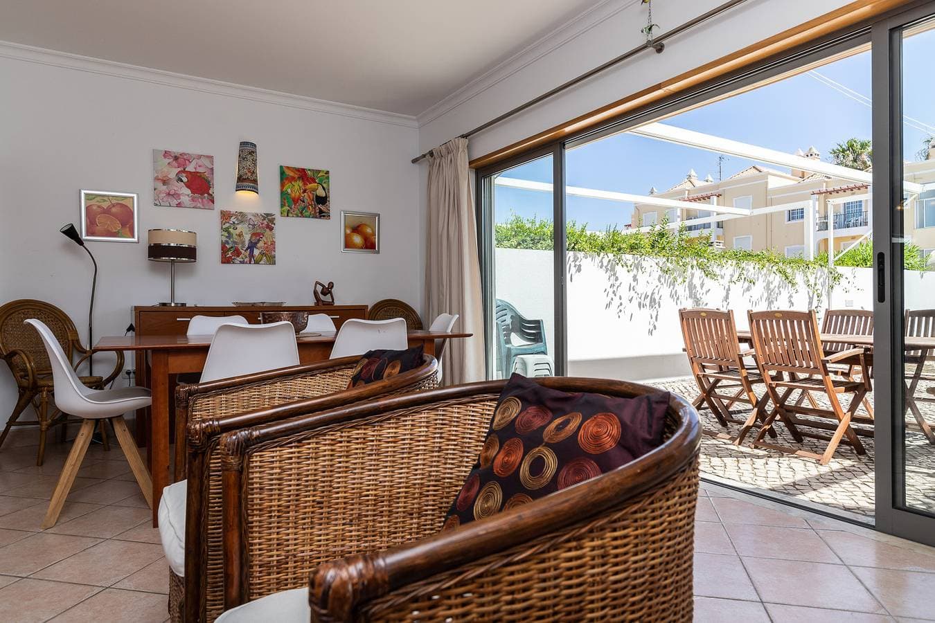 Foto 12 von 34: Villa with 3 bedrooms only 100m from the beach with patio by AlgarveManta (41V3)