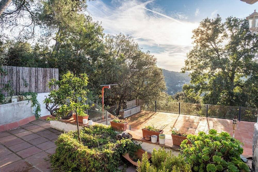Foto 12 von 28: Tranquil Holiday Apartment in Collserola: Nature, Stunning Views, Modern Comfort