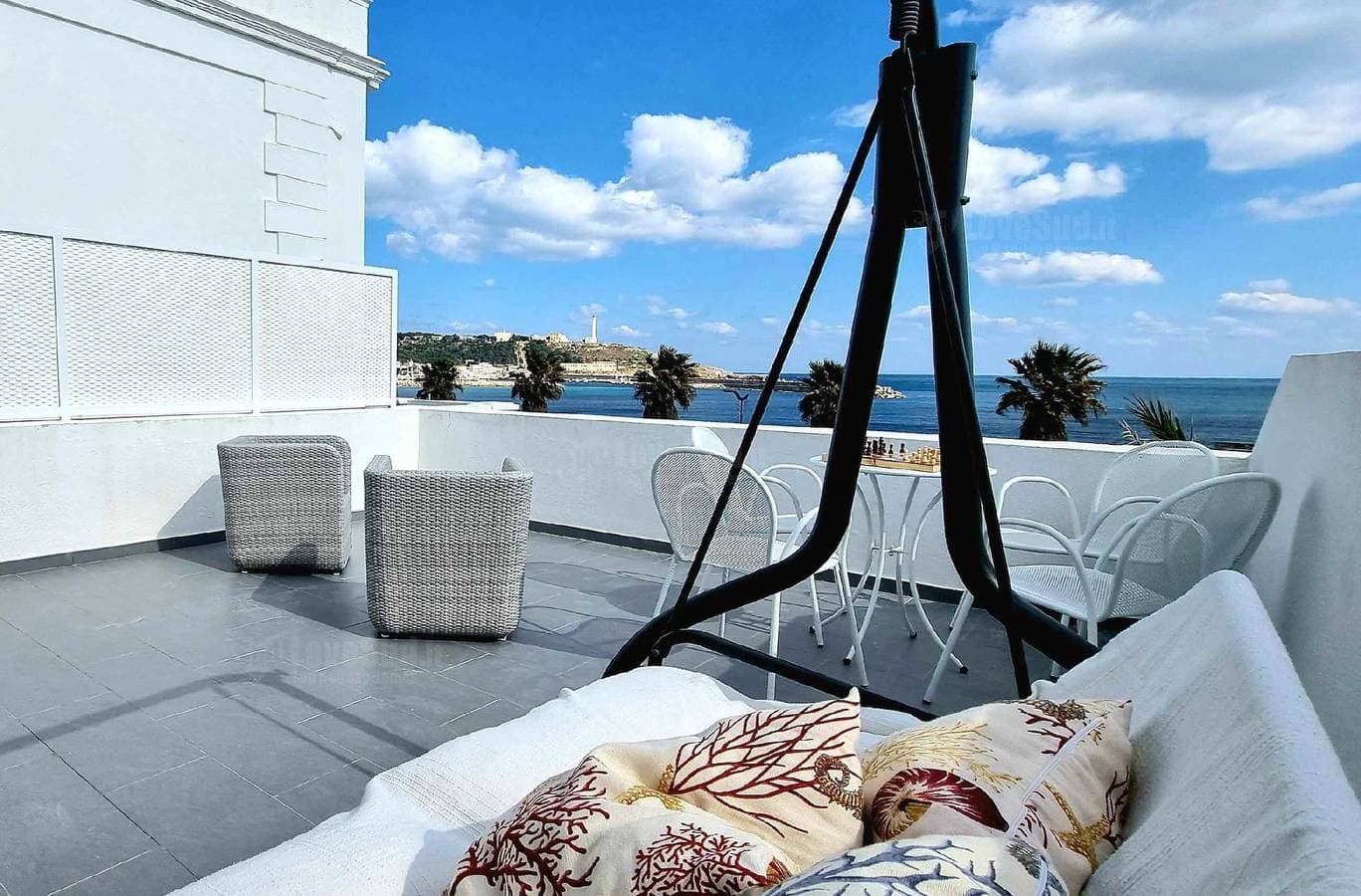 Foto 8 von 27: Ferienhaus für 8 Personen mit Terrasse
