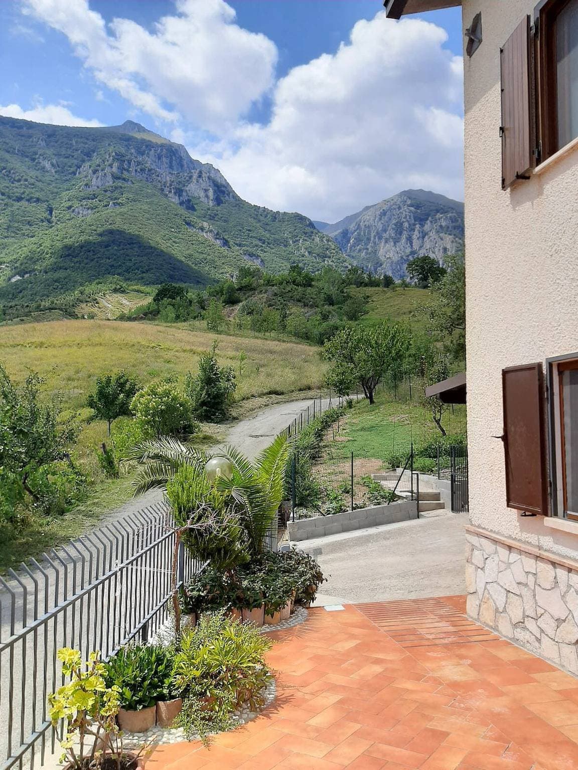 Foto 6 von 18: Ferienhaus 'Nel Cuore Della Maiella' mit Bergblick, privater Terrasse und WLAN