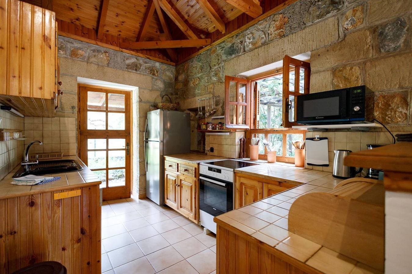 Foto 8 von 40: Ferienhaus nur 300m vom Stoupa Strand entfernt, wunderschöner Garten, Peloponnes