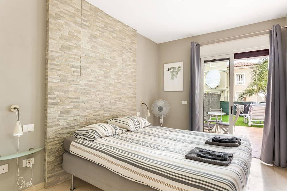 Foto 3 von 21: Nouveau. Bel Appartement Avec Jardin