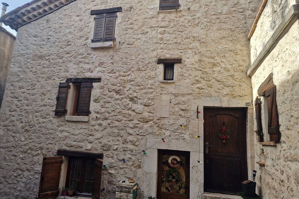 Foto 5 von 7: Jeonna stone house