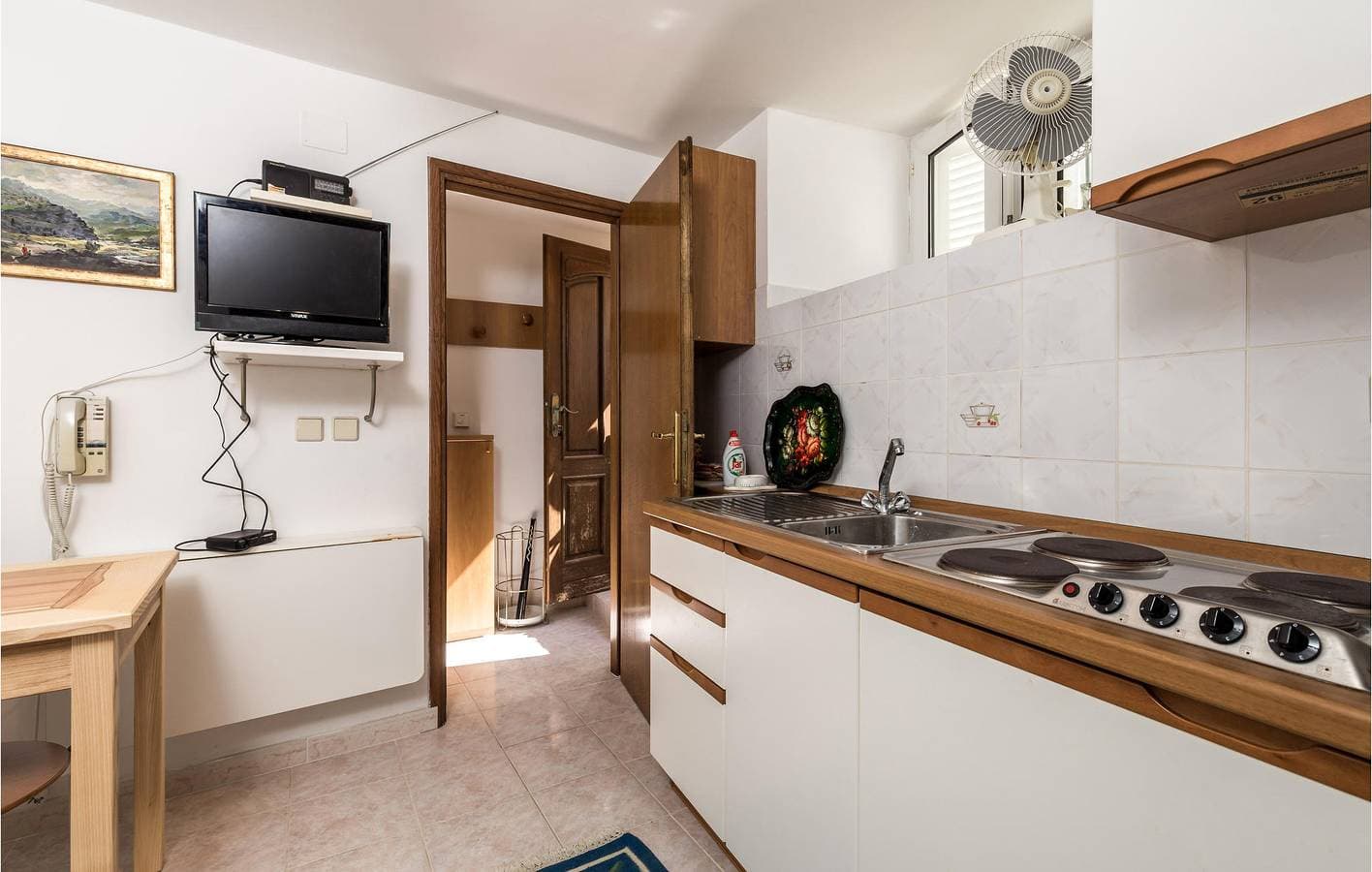 Foto 5 von 21: Gemütliche Ferienwohnung mit Terrasse, 2 km vom Strand von Valdarke entfernt