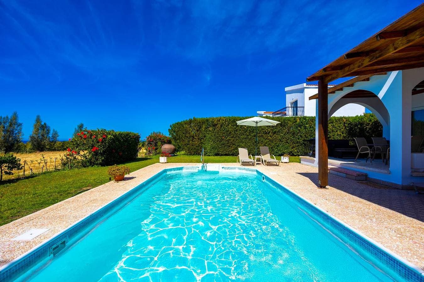 Foto 3 von 31: Villa für 4 Personen mit Meerblick