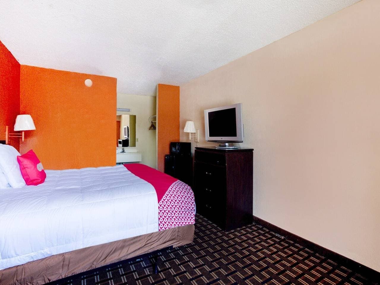 Kingsize-Bett | Rauchen erlaubt | Pensacola, Florida 1