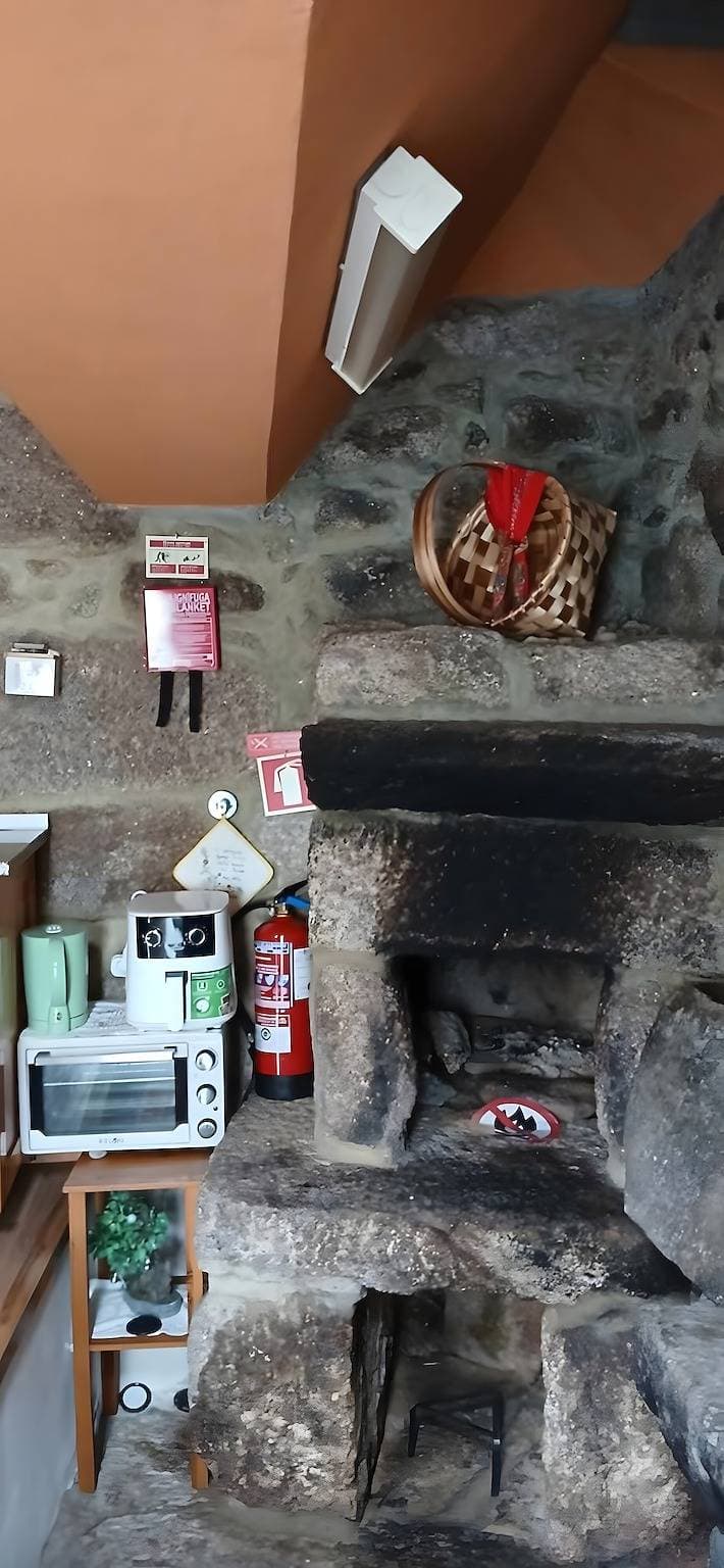 Foto 12 von 32: Ferienhaus 'Casa Da Quelha' mit Bergblick, WLAN und Klimaanlage