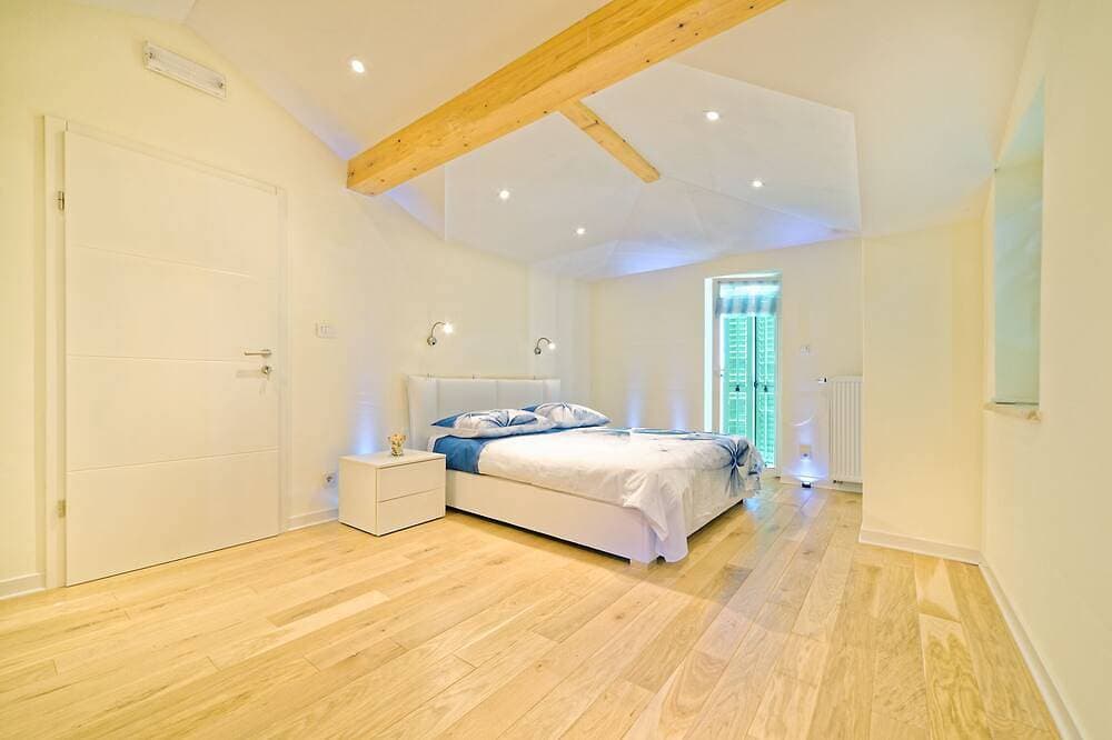 Foto 5 von 30: 8 Personen, Infinity Pool, bezauberndem Blick auf Motovun