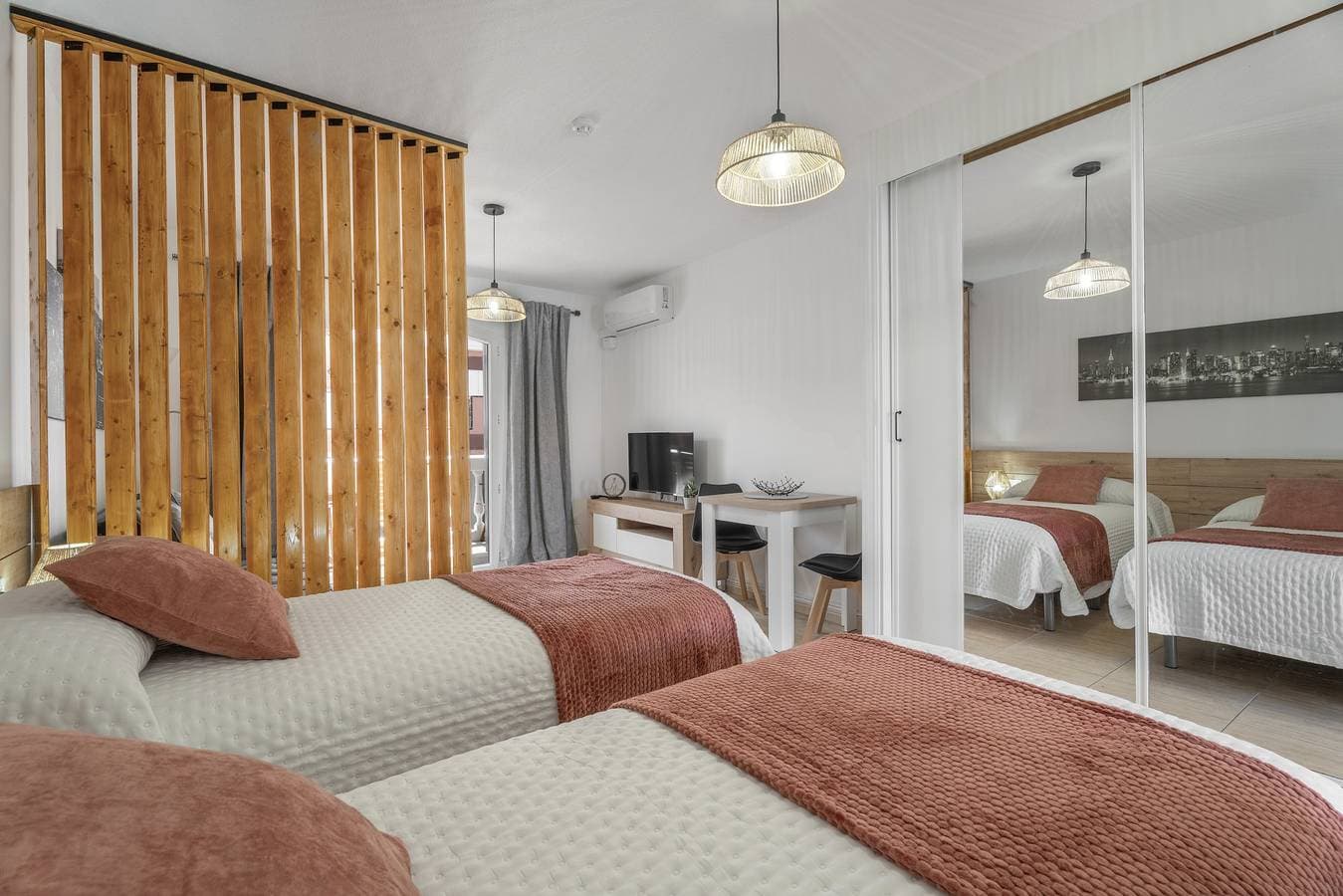 Foto 7 von 20: Ferienstudio 'Carolina 208' mit Bergblick, WLAN und Klimaanlage