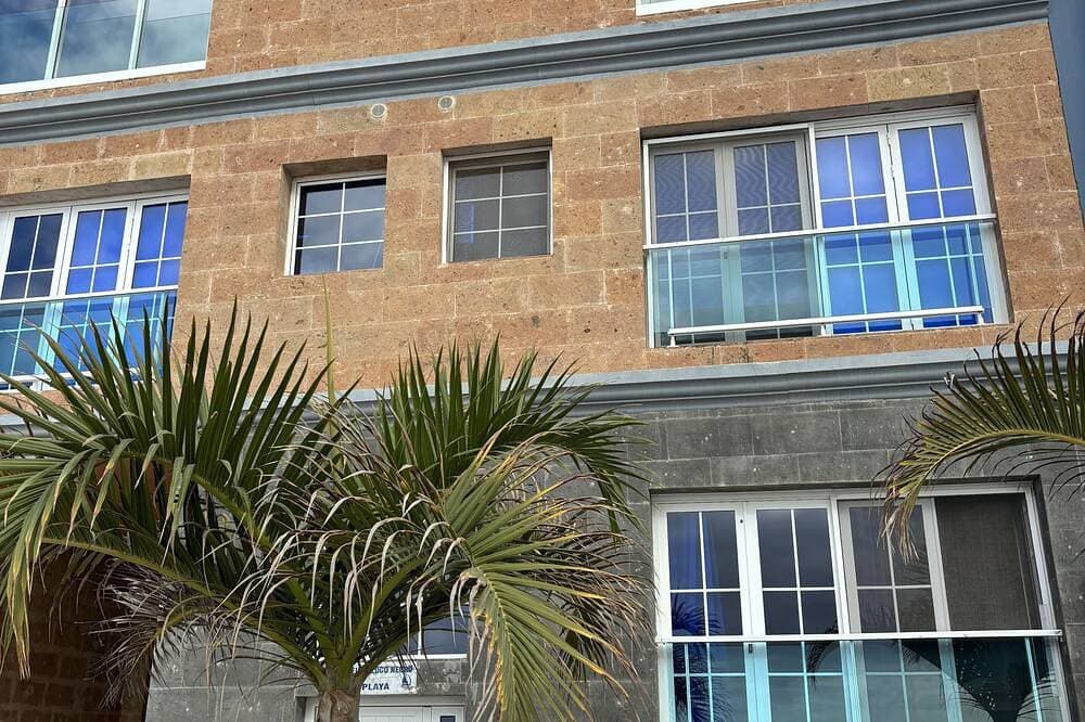 Foto 11 von 21: Apartamento Primera Línea mar 2 Dormitorios en Arinaga Pueblo Pesquero Tranquilo