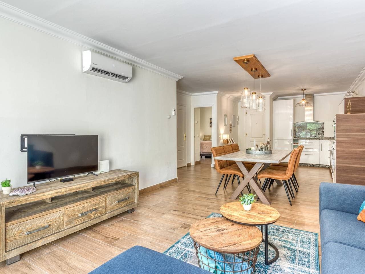 Foto 4 von 23: Moderne Wohnung in Estepona, Erdgeschoss mit Terrasse und Pool, nahe Hafen und Strand