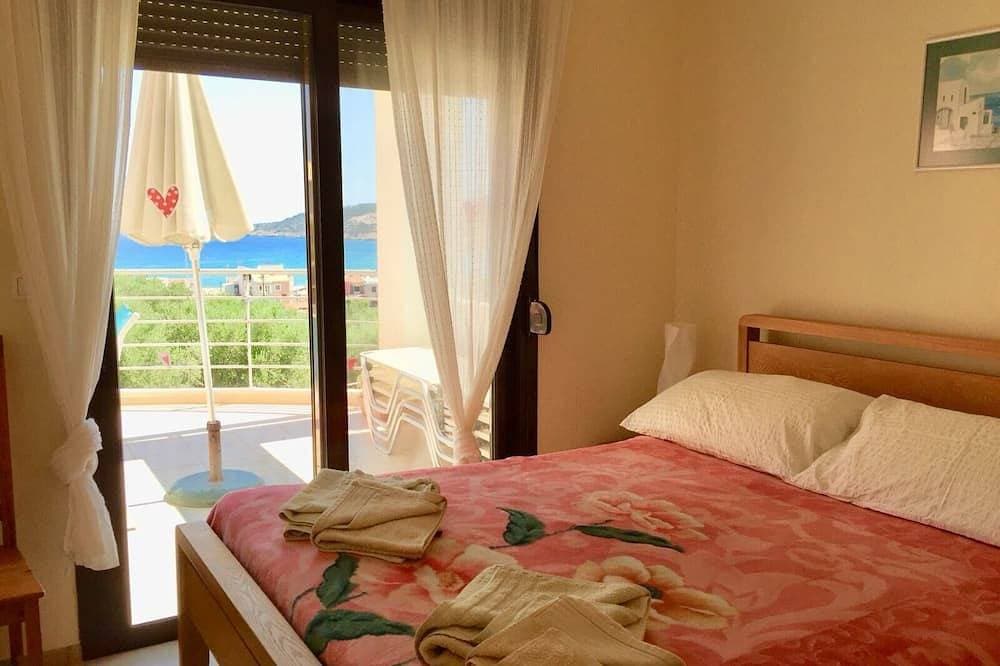 Foto 5 von 24: Geräumige Villa-Ferienwohnung mit Swimmingpool und wunderschönem Meerblick