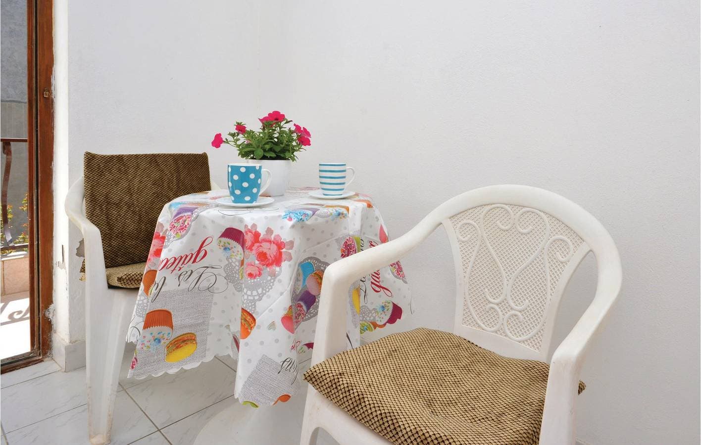 Foto 11 von 24: Gemütliche Ferienwohnung mit Terrasse, WLAN und Parkplatz, 1 km vom Strand entfernt