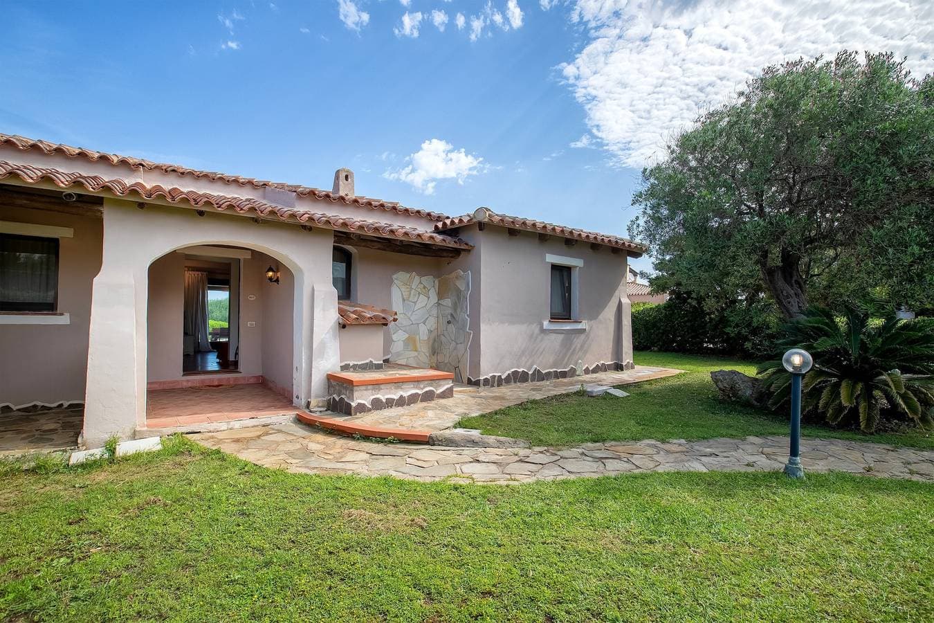 Foto 4 von 31: Villa 'Glory Piscina Privata' mit Bergblick, WLAN und Klimaanlage