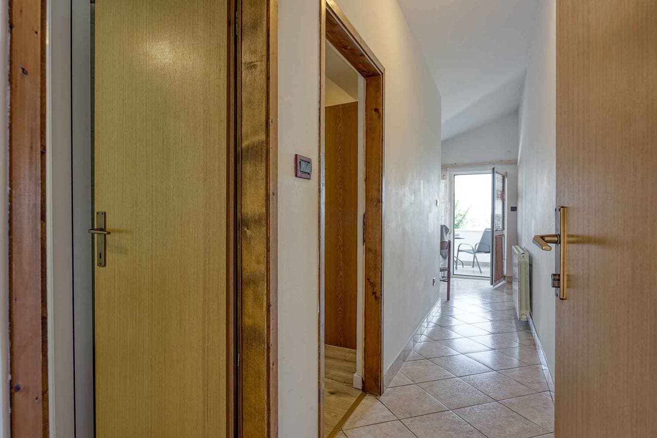 Foto 6 von 29: Ferienwohnung mit Klimaanlage und Meerblick